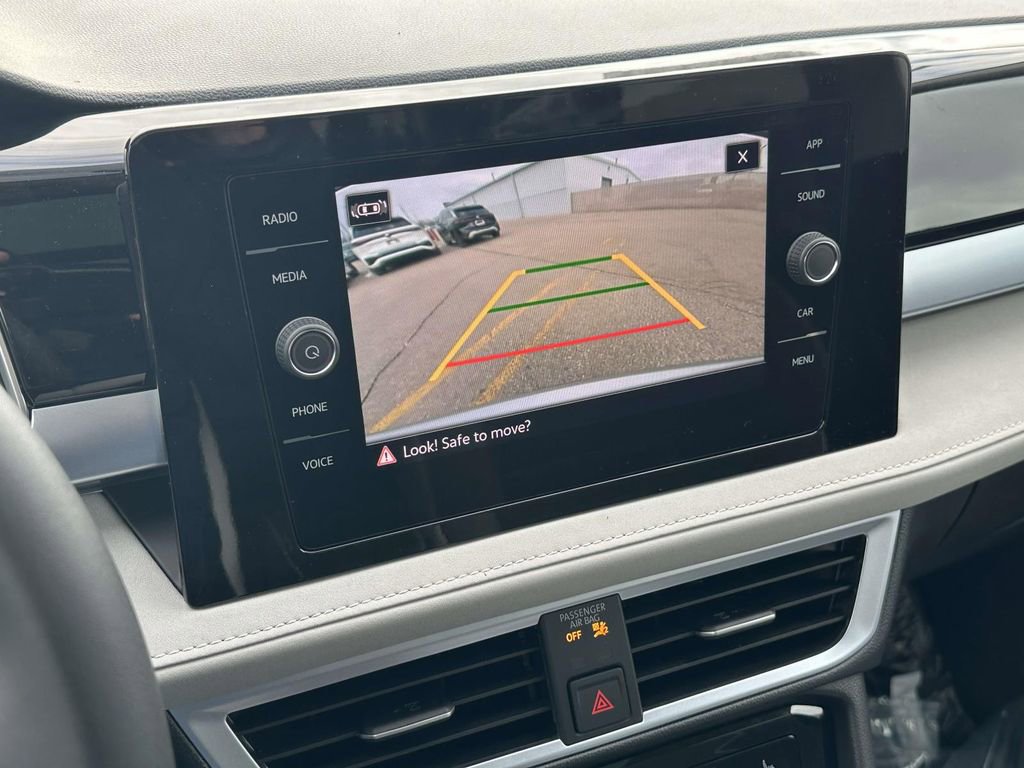 New 2026 Volkswagen Taos SE AWD/4WD image 21