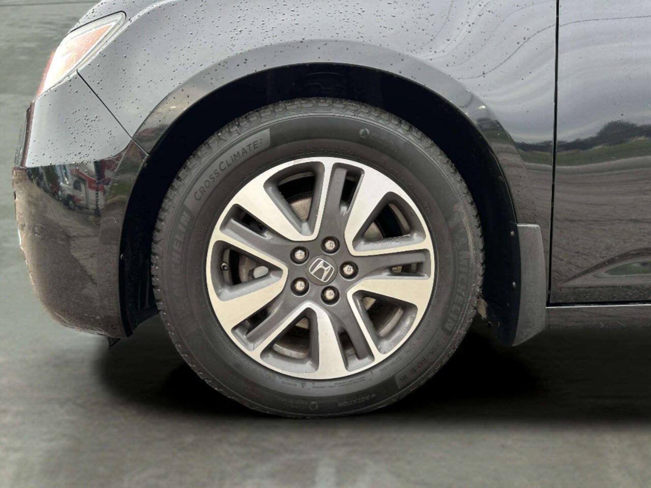 Used 2016 Honda Odyssey Touring Elite image 9