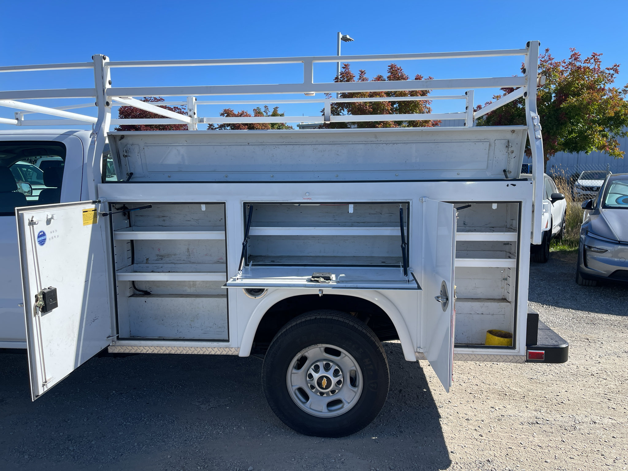 Used 2018 Chevrolet Silverado 2500 W/T RWD image 9