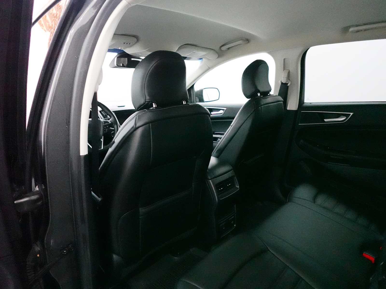 Used 2019 Ford Edge SEL w/ Equipment Group 201A AWD/4WD image 27