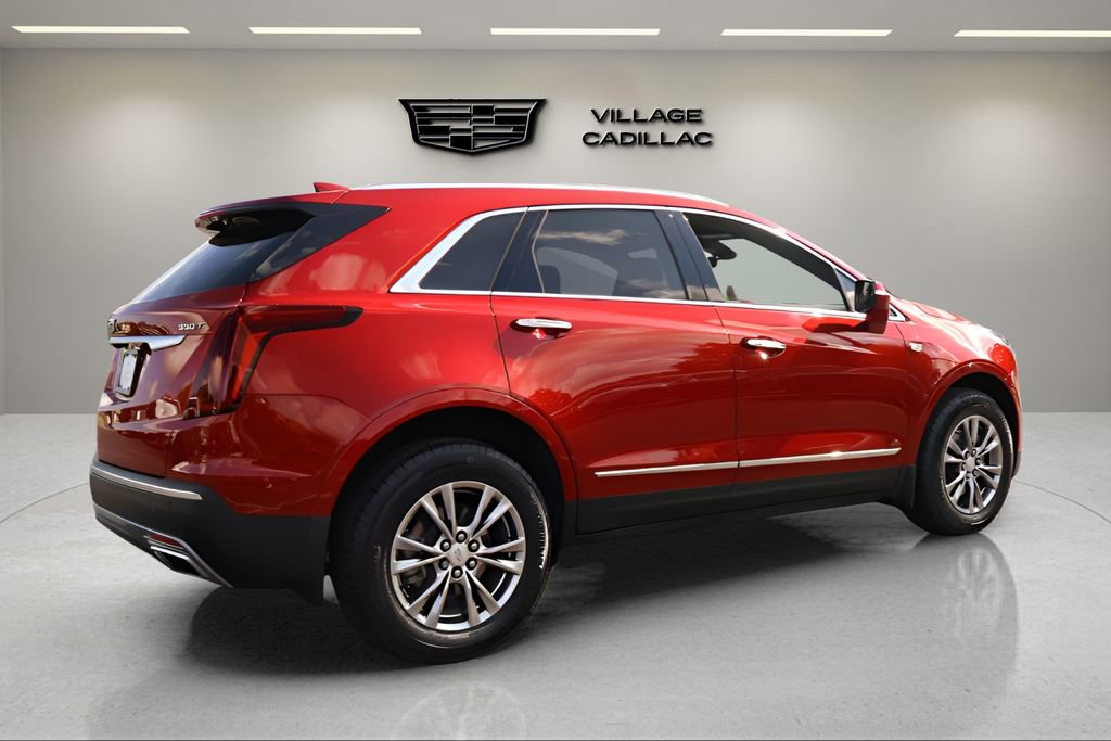 Certified 2023 Cadillac XT5 Premium Luxury w/ Technology Package FWD image 5