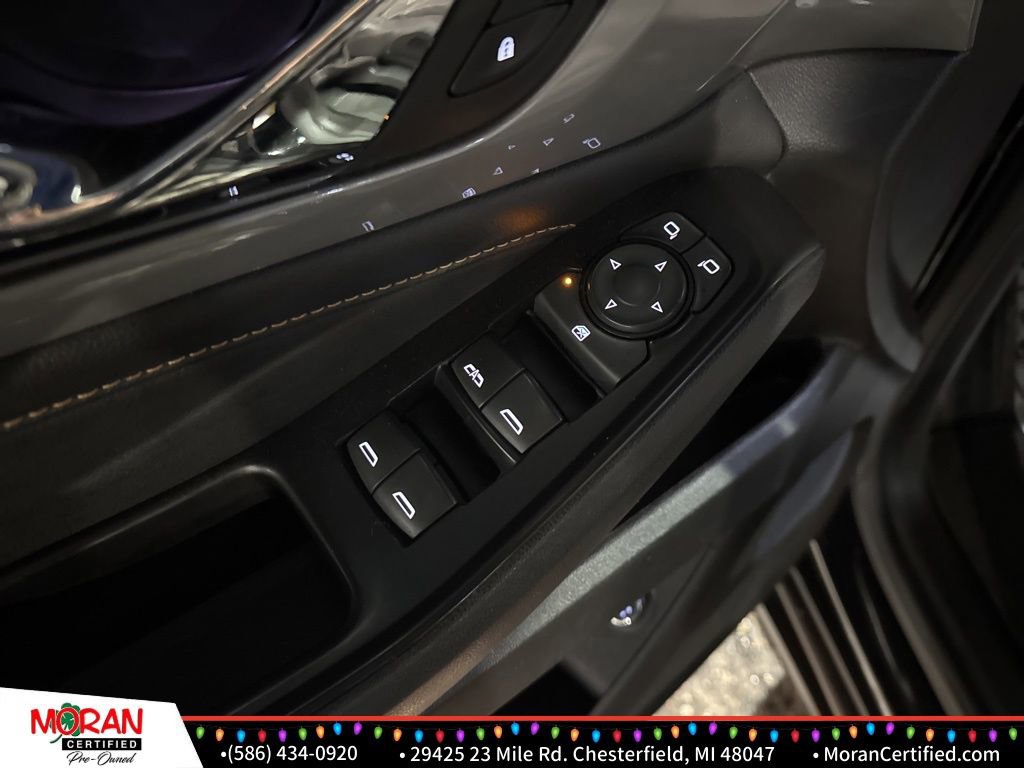 Used 2018 Chevrolet Traverse LT image 10