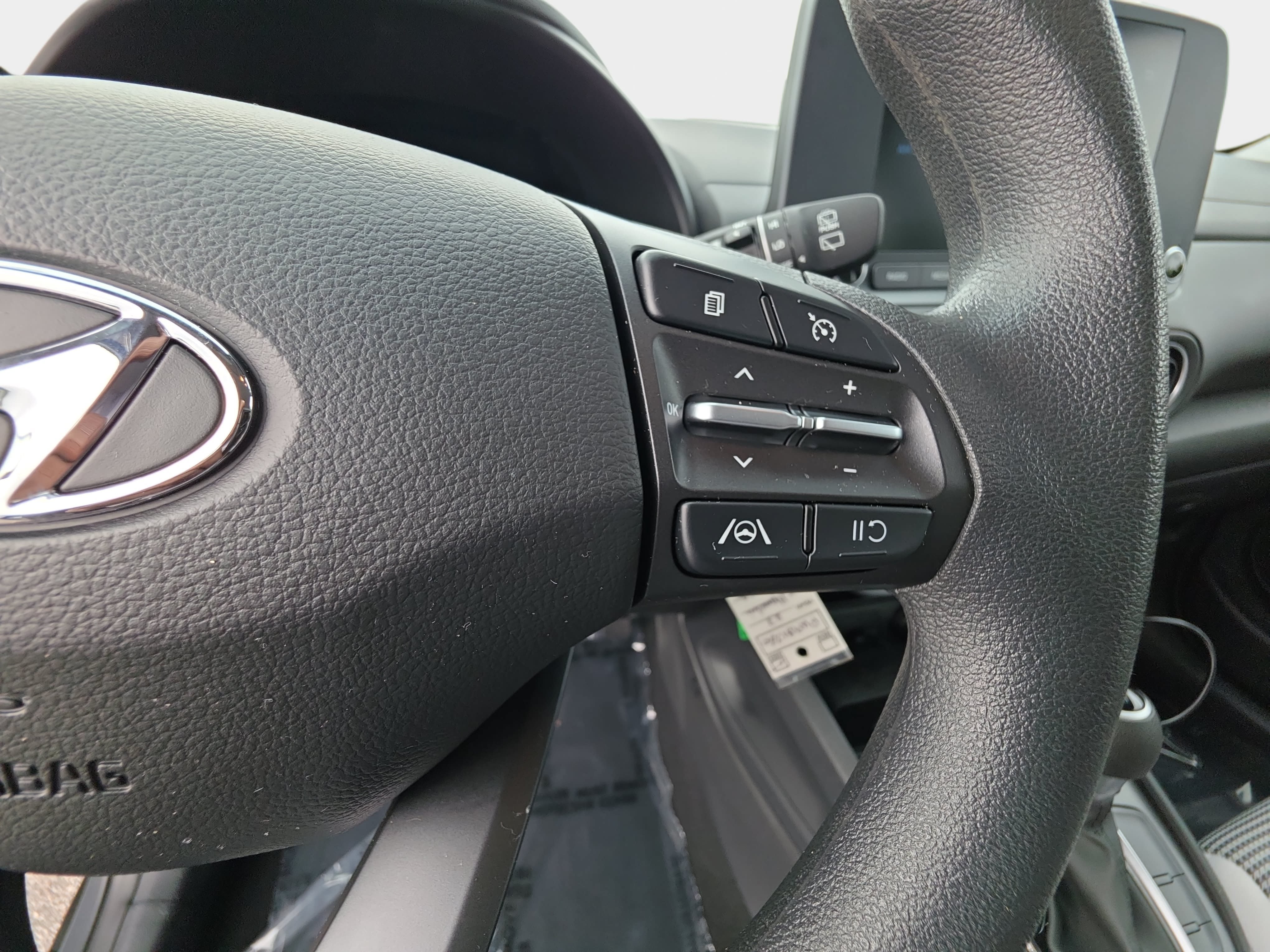 Used 2023 Hyundai Kona SE FWD image 17
