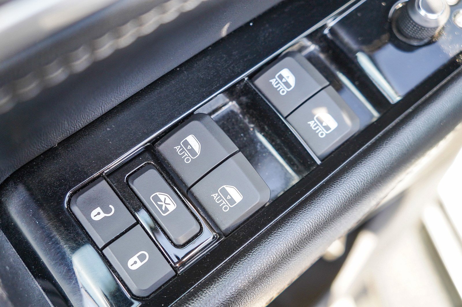 Used 2023 Jeep Wagoneer L Series II AWD/4WD image 23