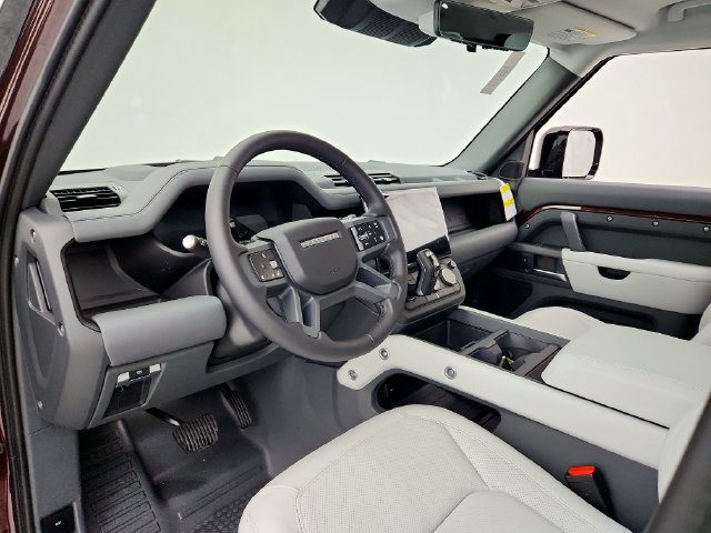 New 2026 Land Rover Defender 130 X-Dynamic SE AWD/4WD image 16