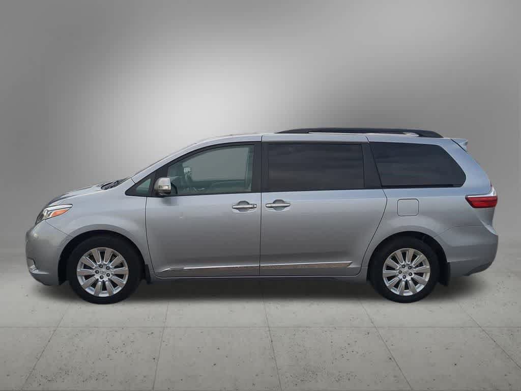 Used 2015 Toyota Sienna Limited Premium AWD/4WD image 3