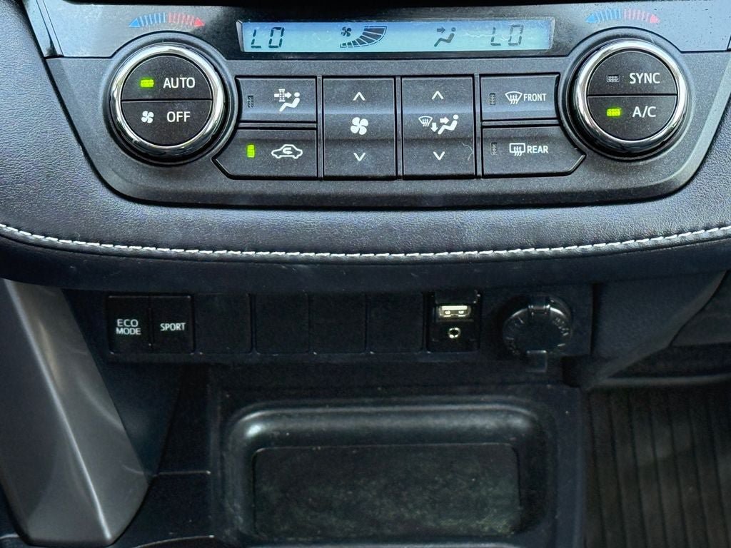 Used 2017 Toyota RAV4 XLE FWD image 25