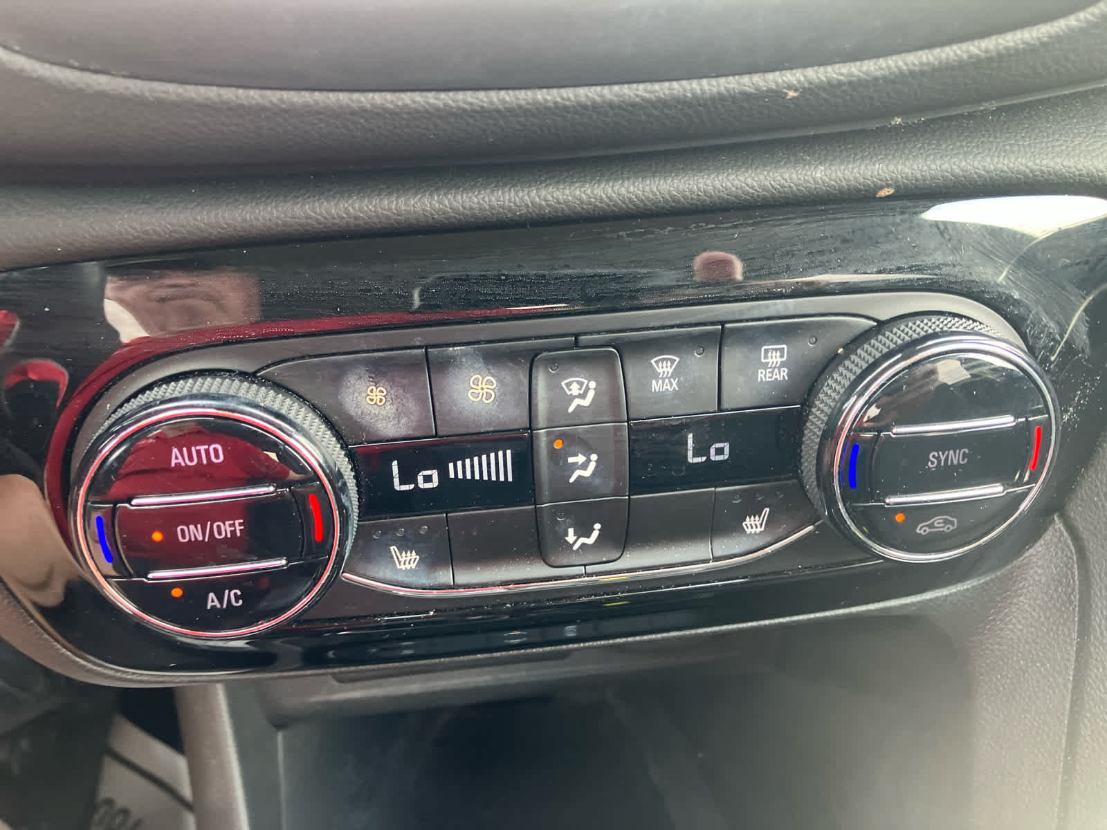 Used 2023 Buick Encore GX Select FWD image 24