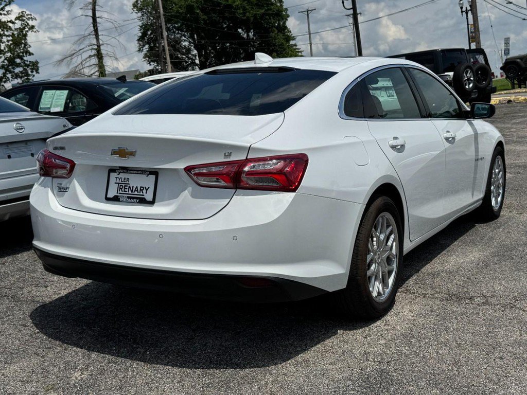 Used 2024 Chevrolet Malibu LT FWD image 3