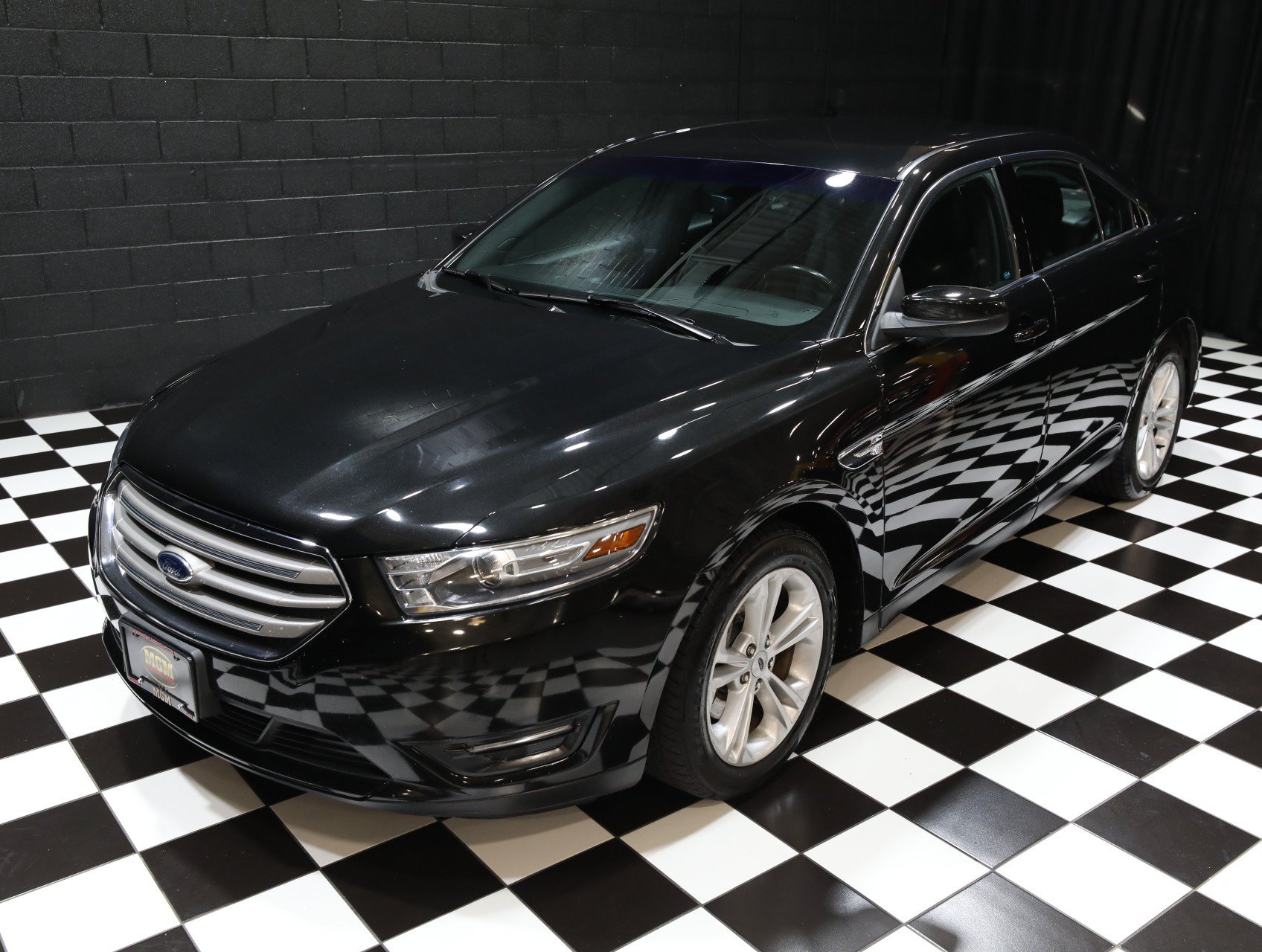 Used 2013 Ford Taurus SEL FWD image 6