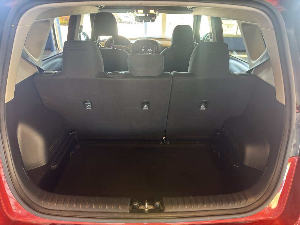 Used 2024 Kia Soul LX w/ Option Group 015 FWD image 13
