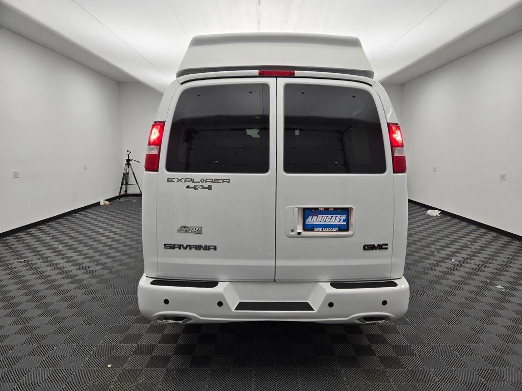 New 2024 GMC Savana 2500 image 4