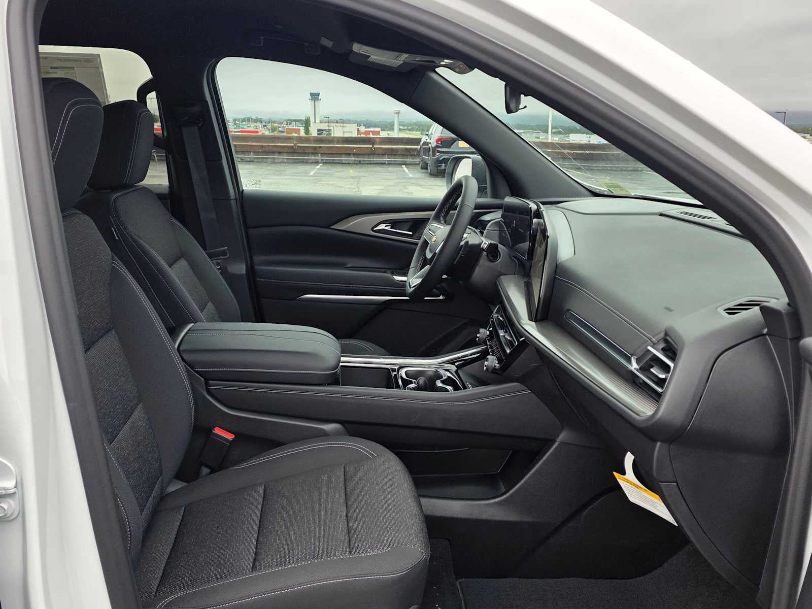 New 2027 Chevrolet Traverse LT AWD/4WD image 11