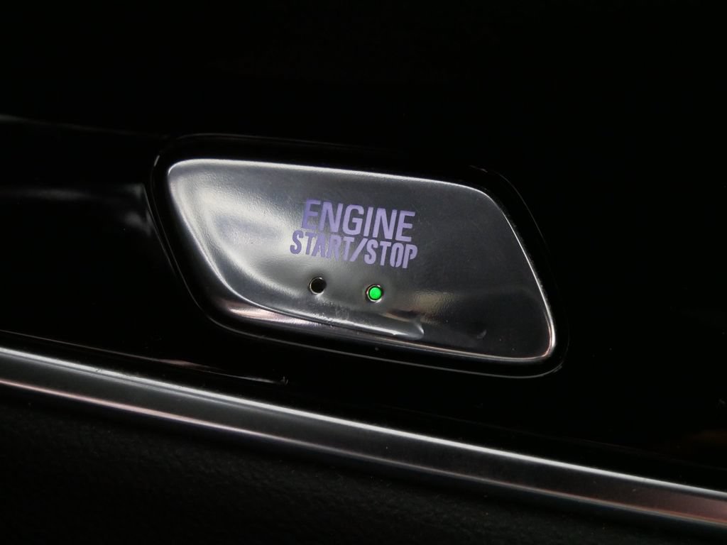 Used 2023 Buick Enclave Avenir w/ Avenir Technology Package AWD/4WD image 27