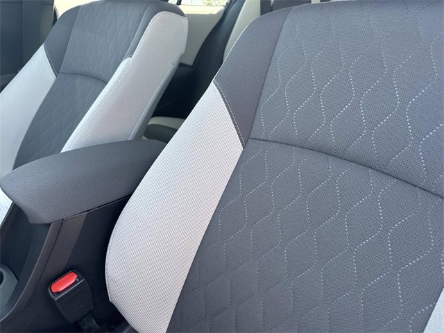 Used 2025 Toyota Corolla LE image 18