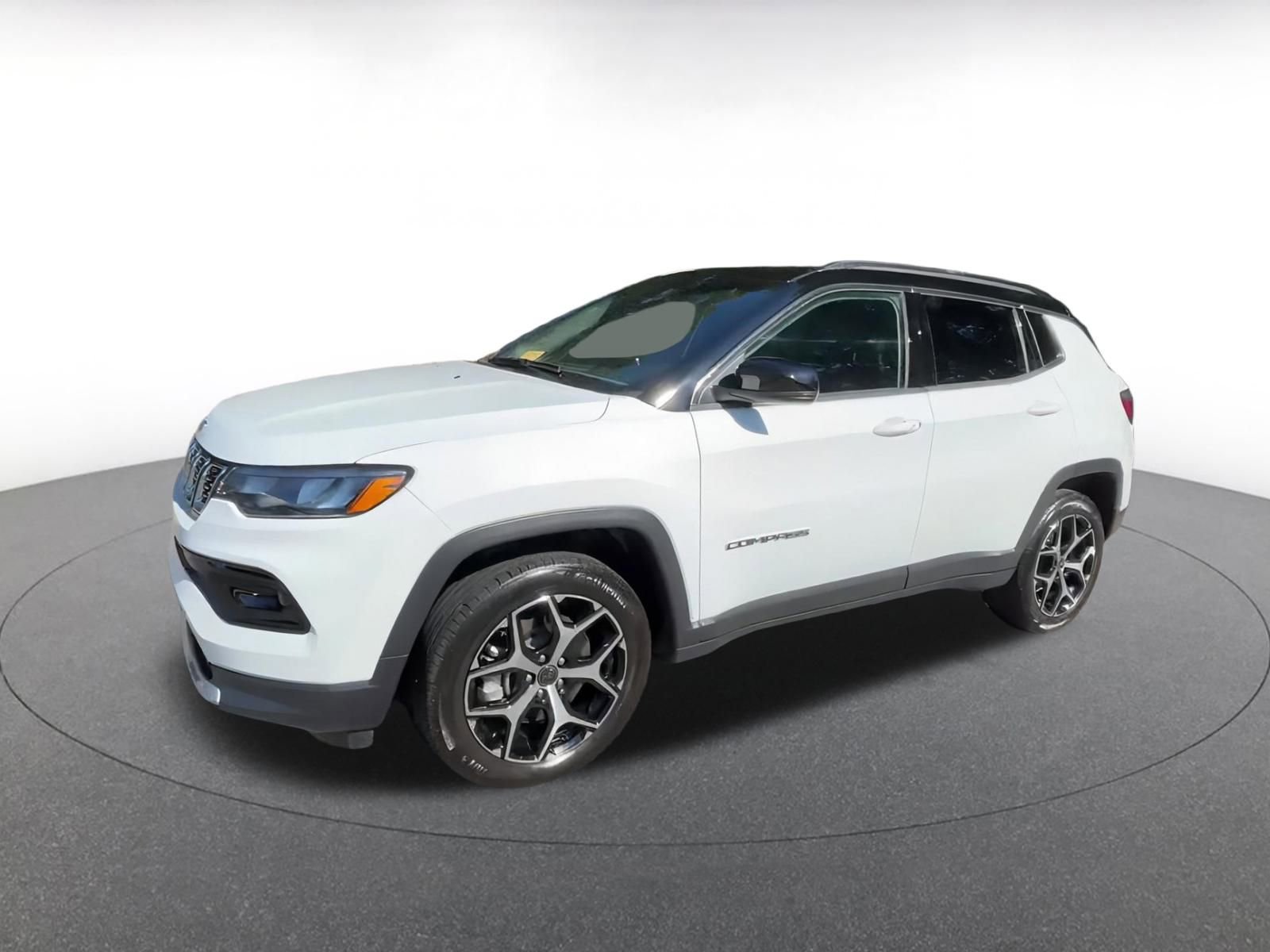 Used 2025 Jeep Compass Limited image 8