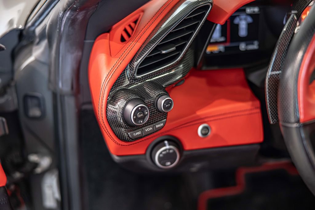 Used 2018 Ferrari 488 GTB RWD image 20
