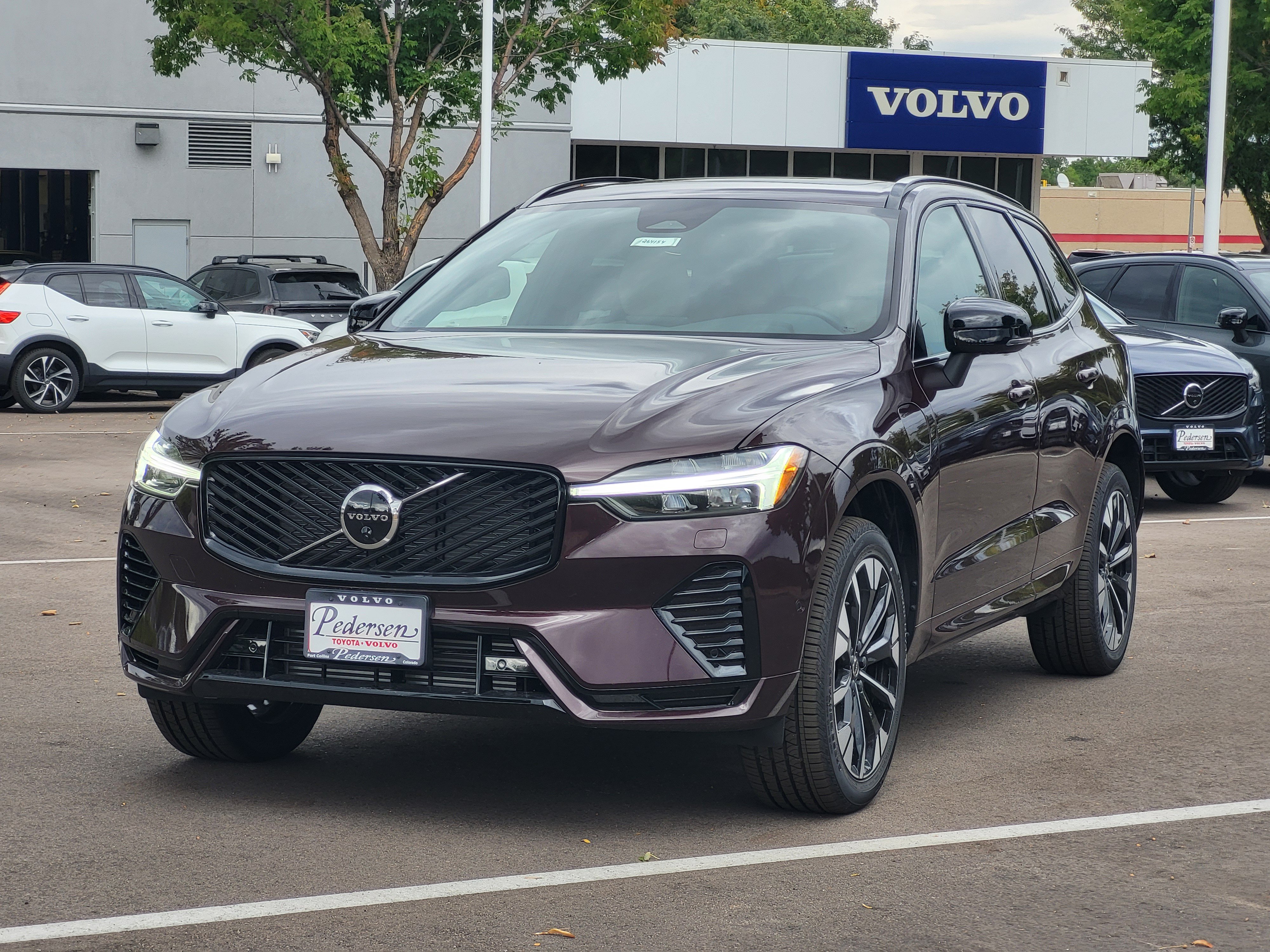 New 2026 Volvo XC60 T8 Plus w/ Protection Package Premier AWD/4WD image 4