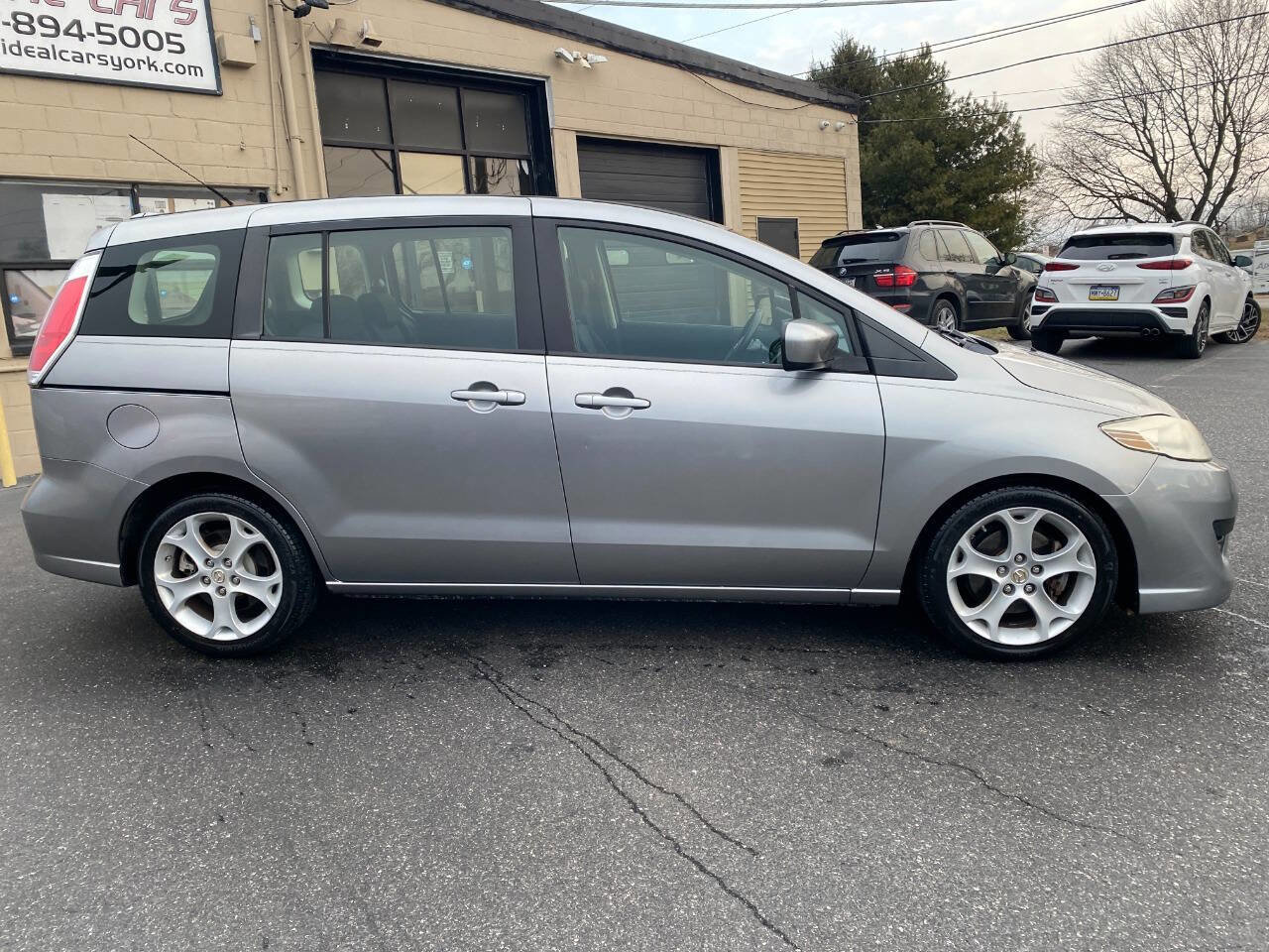 Used 2010 MAZDA MAZDA5 Sport image 2