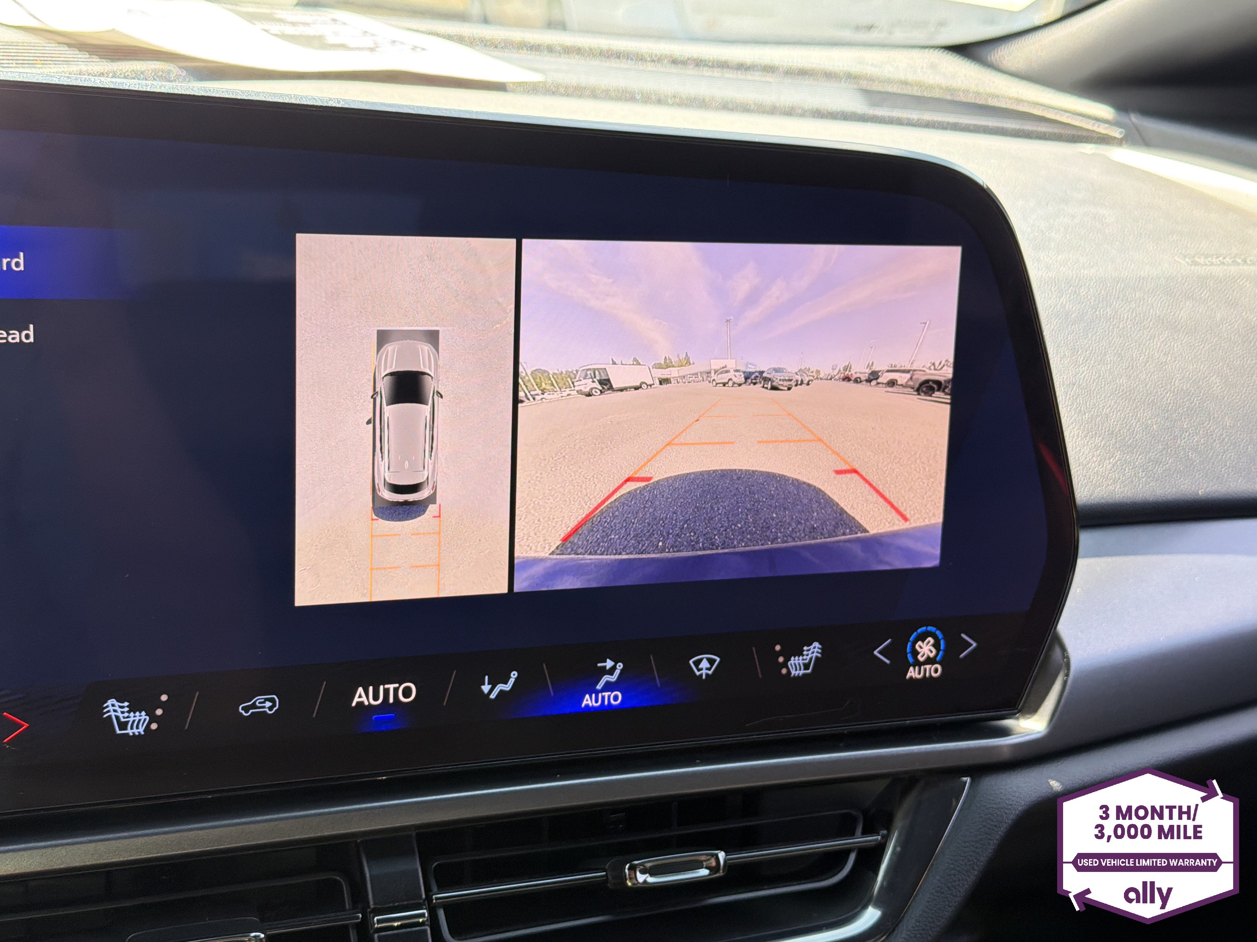 Used 2024 Chevrolet Equinox EV RS FWD image 22