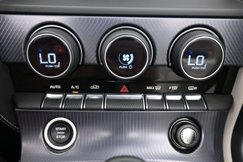 Used 2023 Jaguar F-TYPE R-Dynamic AWD/4WD image 17
