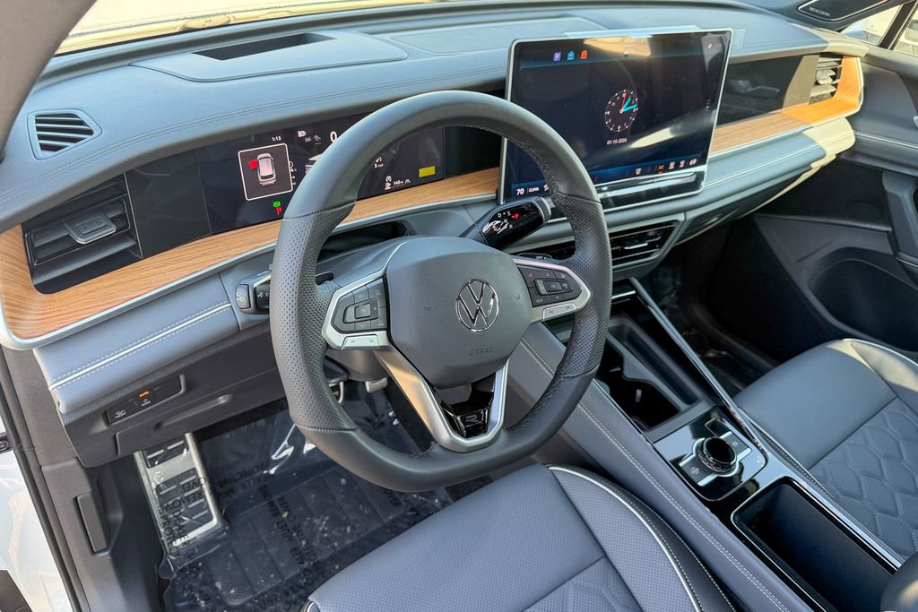 New 2026 Volkswagen Tiguan SEL R-Line image 12