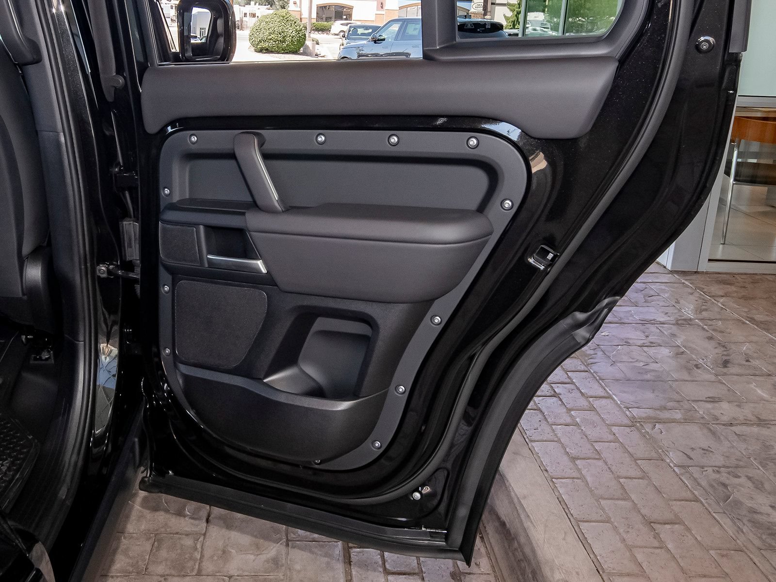 New 2026 Land Rover Defender 110 X-Dynamic SE AWD/4WD image 49
