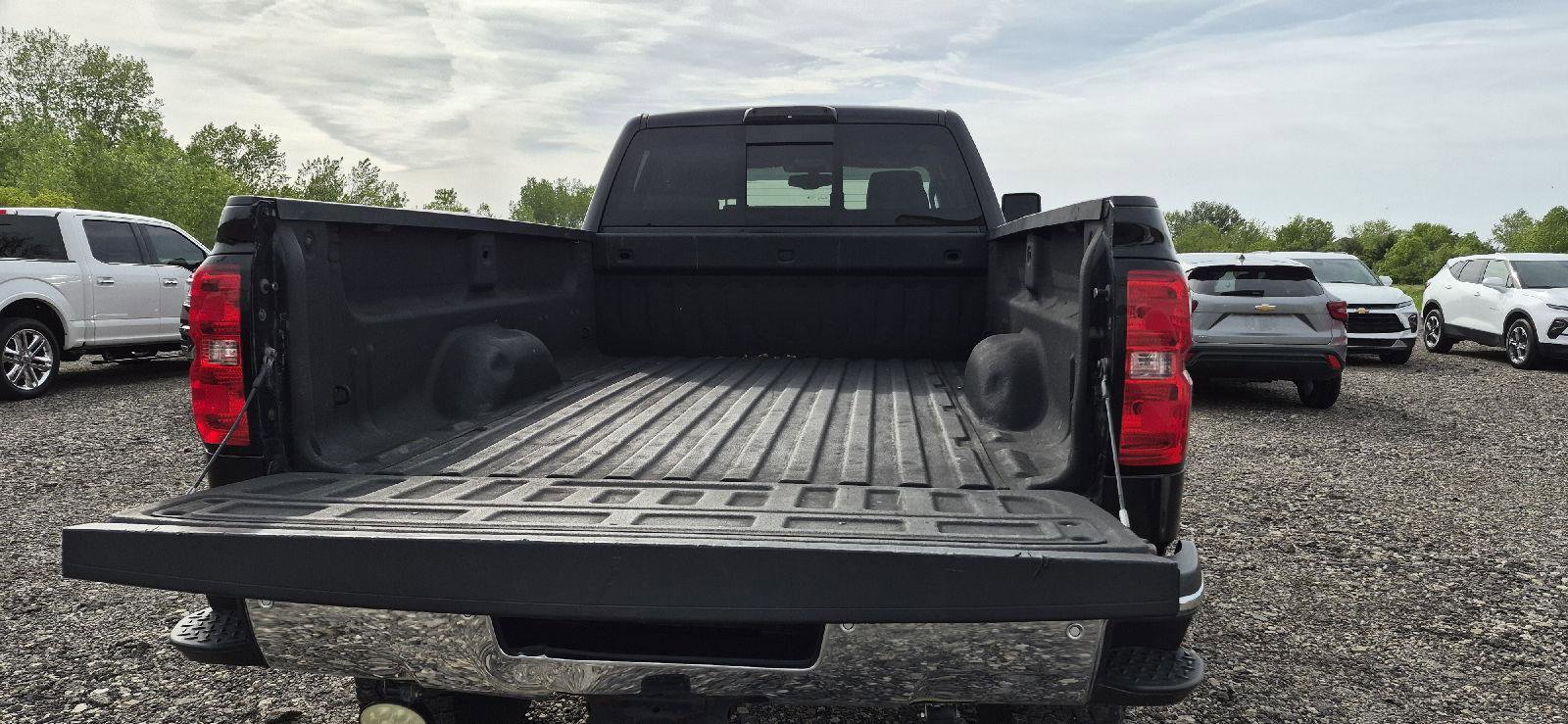 Used 2016 Chevrolet Silverado 2500 LTZ AWD/4WD image 5
