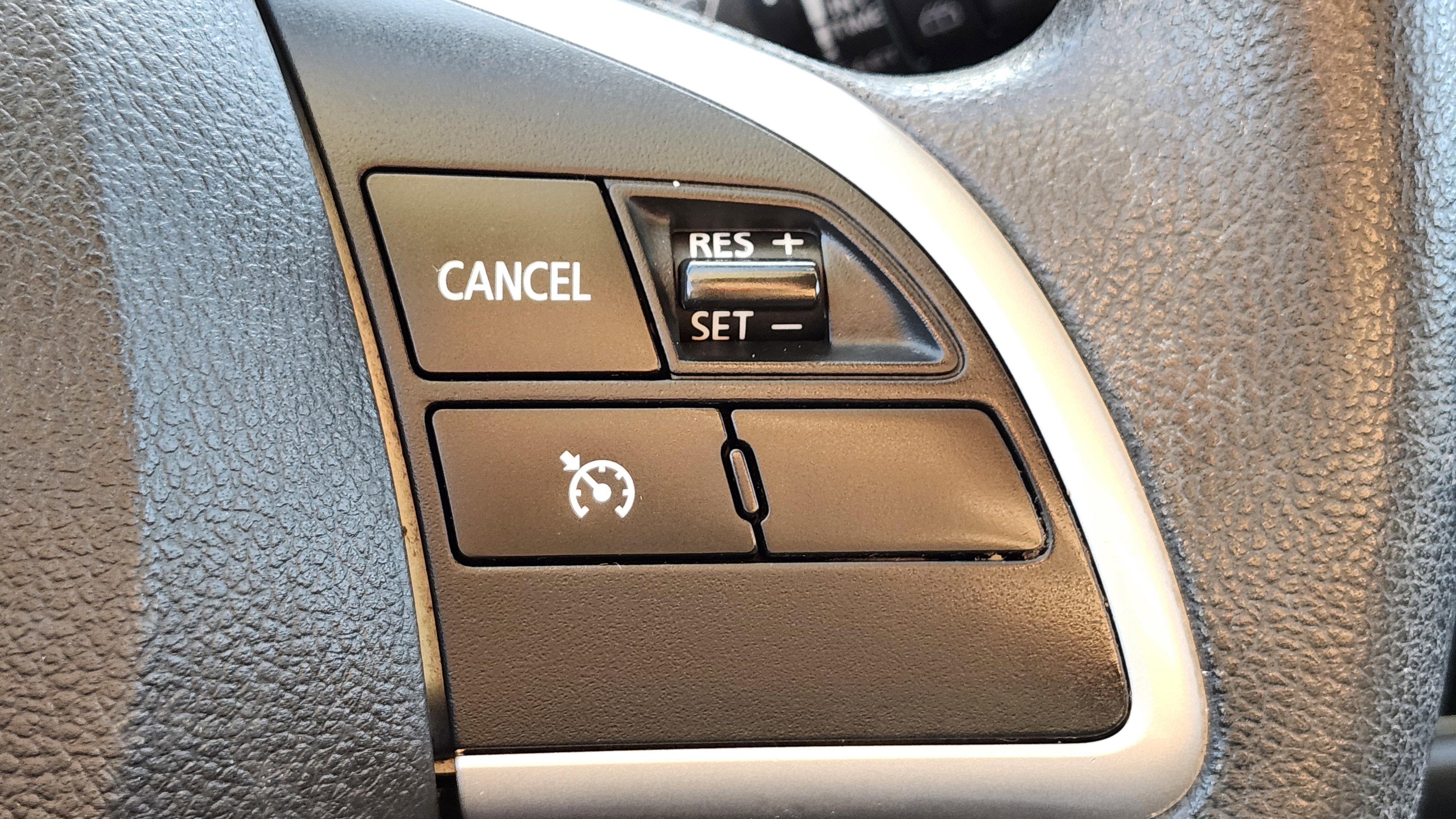 Used 2019 Mitsubishi Outlander ES image 28
