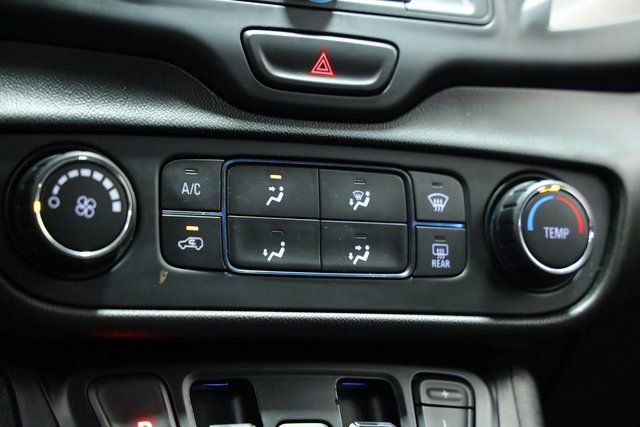 Used 2020 GMC Terrain SLE image 18