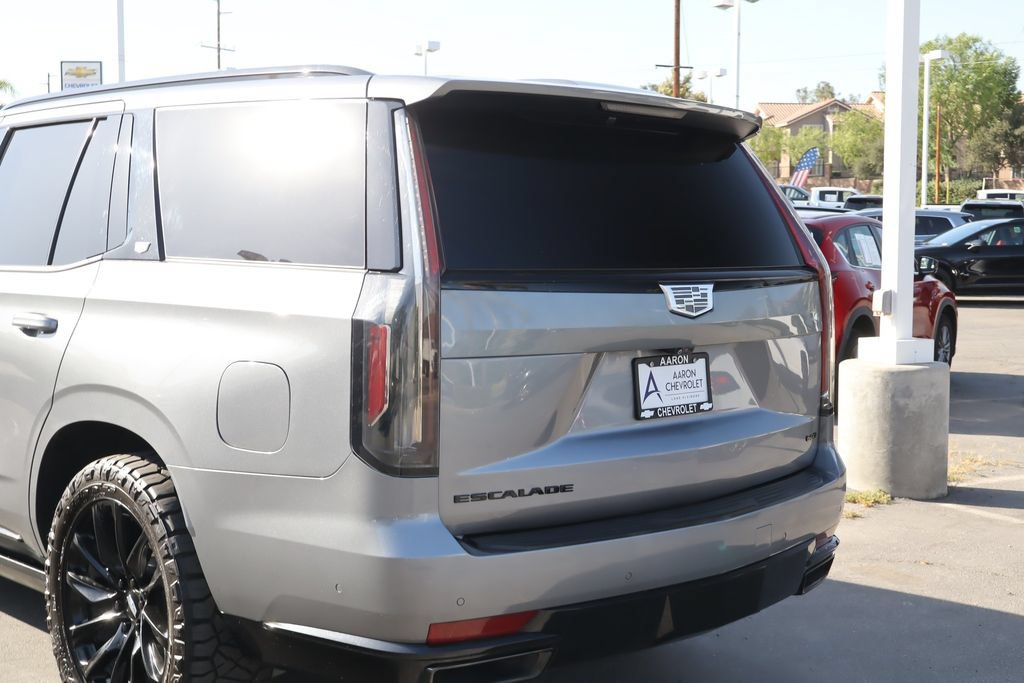Used 2021 Cadillac Escalade Sport w/ Driver Assist Tech Package AWD/4WD image 16