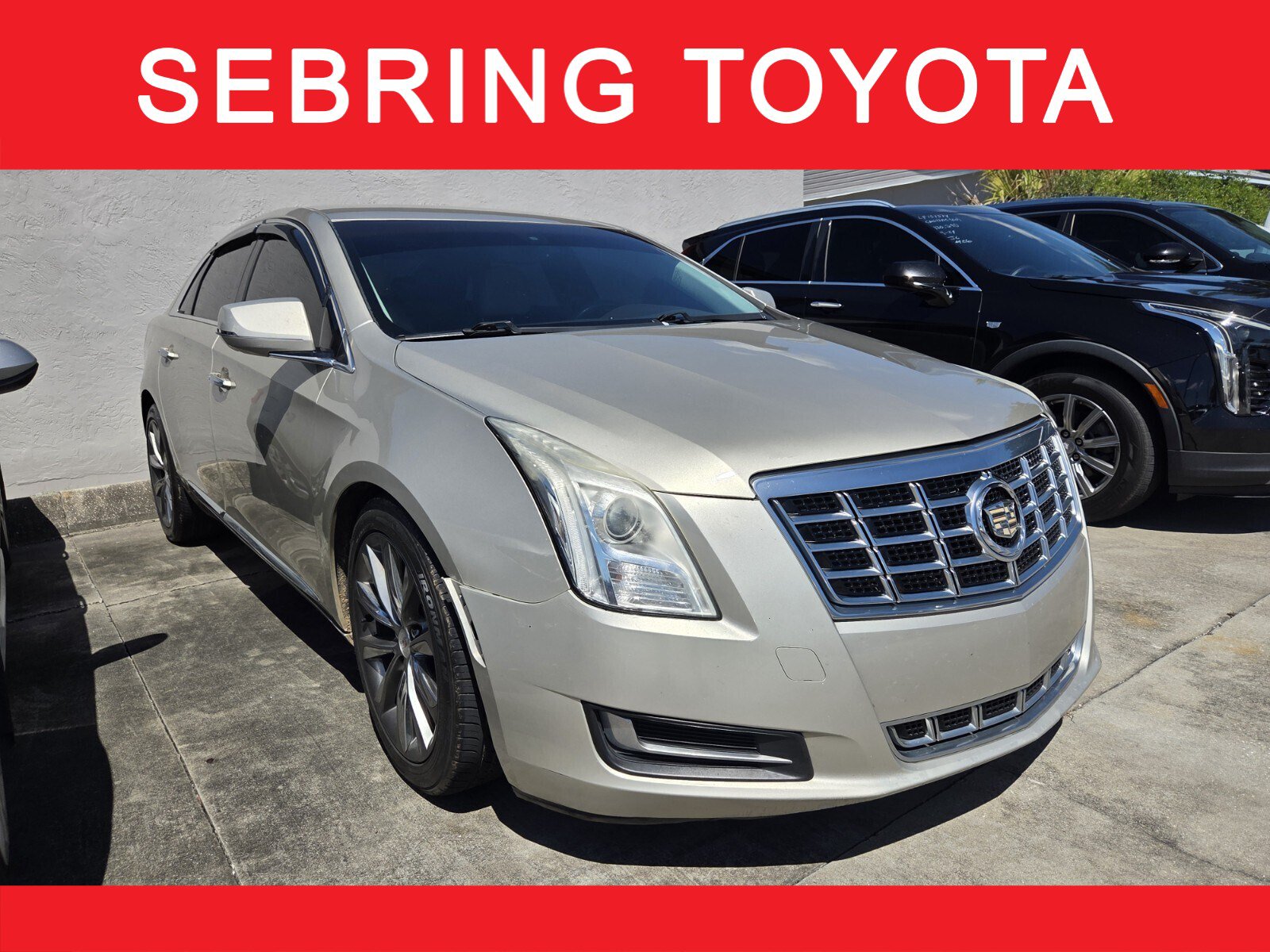 Used 2013 Cadillac XTS FWD image 1
