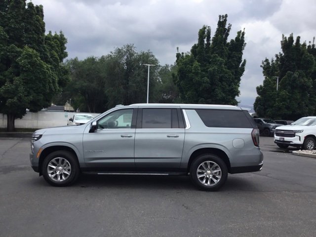 New 2025 Chevrolet Suburban Premier image 7