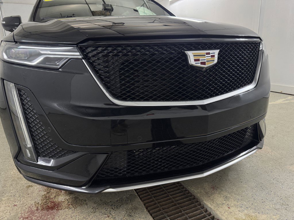Used 2022 Cadillac XT6 Sport w/ Technology Package image 3