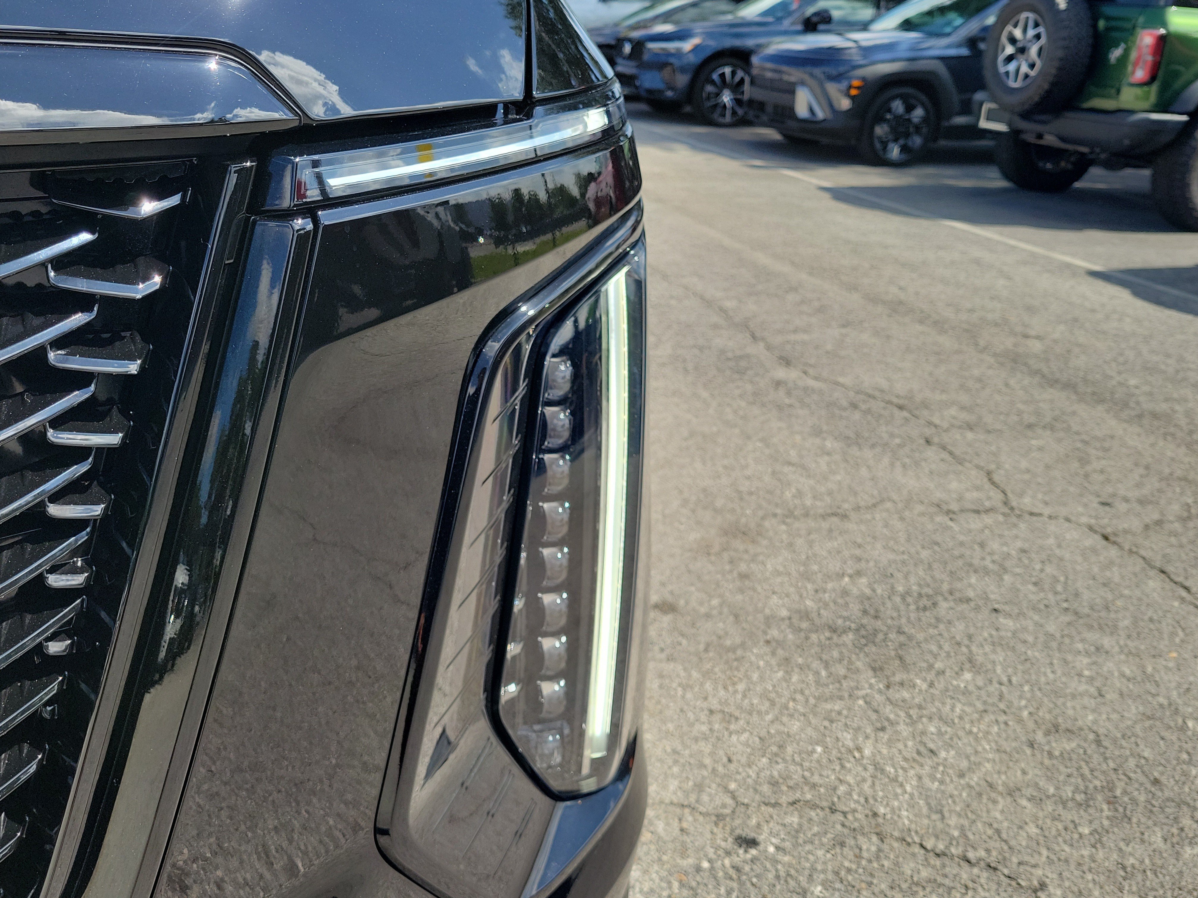 Used 2025 Cadillac Escalade Sport w/ Touring Package AWD/4WD image 3