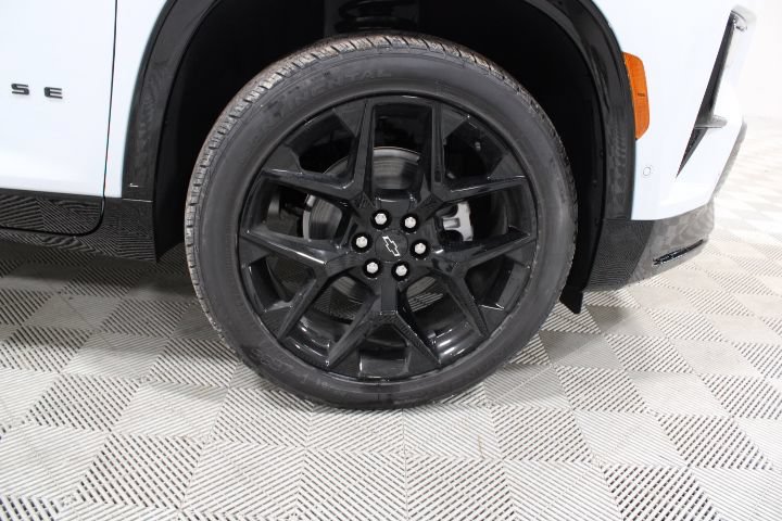 New 2026 Chevrolet Traverse RS FWD image 32