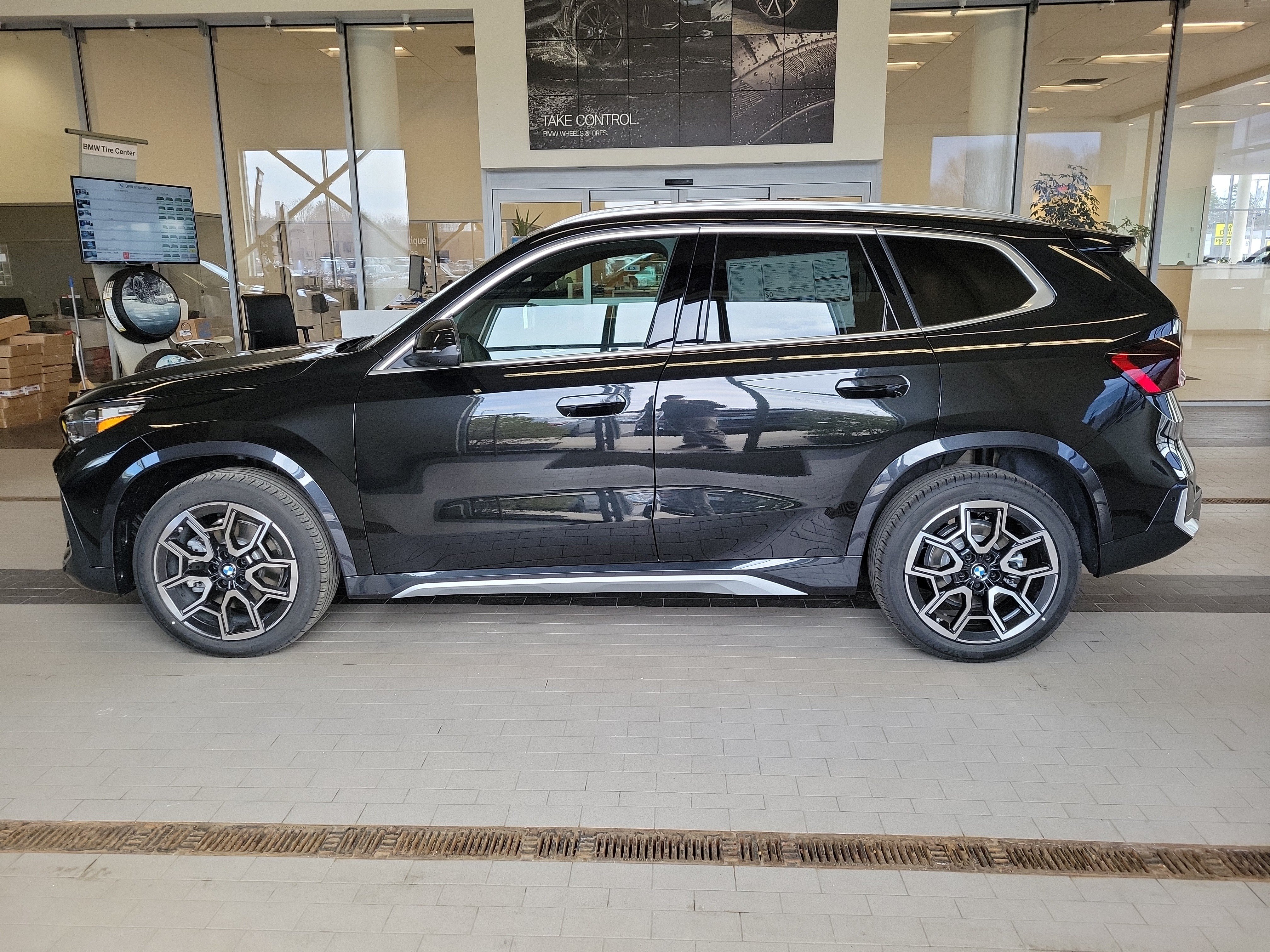Used 2026 BMW X1 xDrive28i w/ Technology Package AWD/4WD image 8