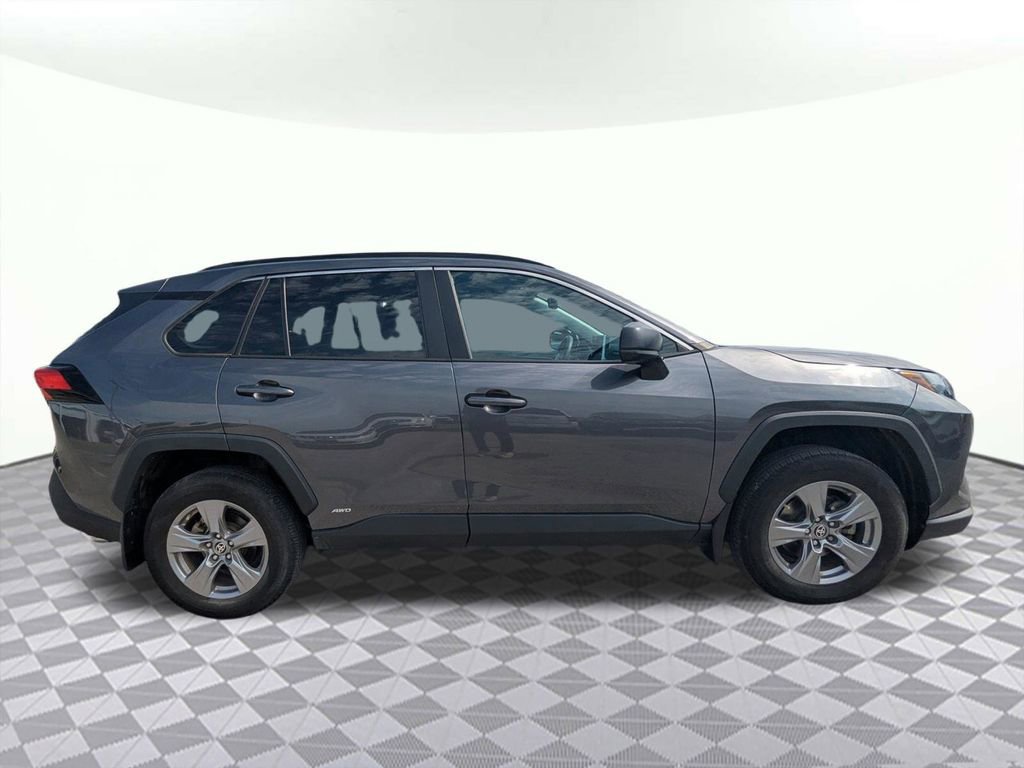 Used 2024 Toyota RAV4 LE AWD/4WD image 2