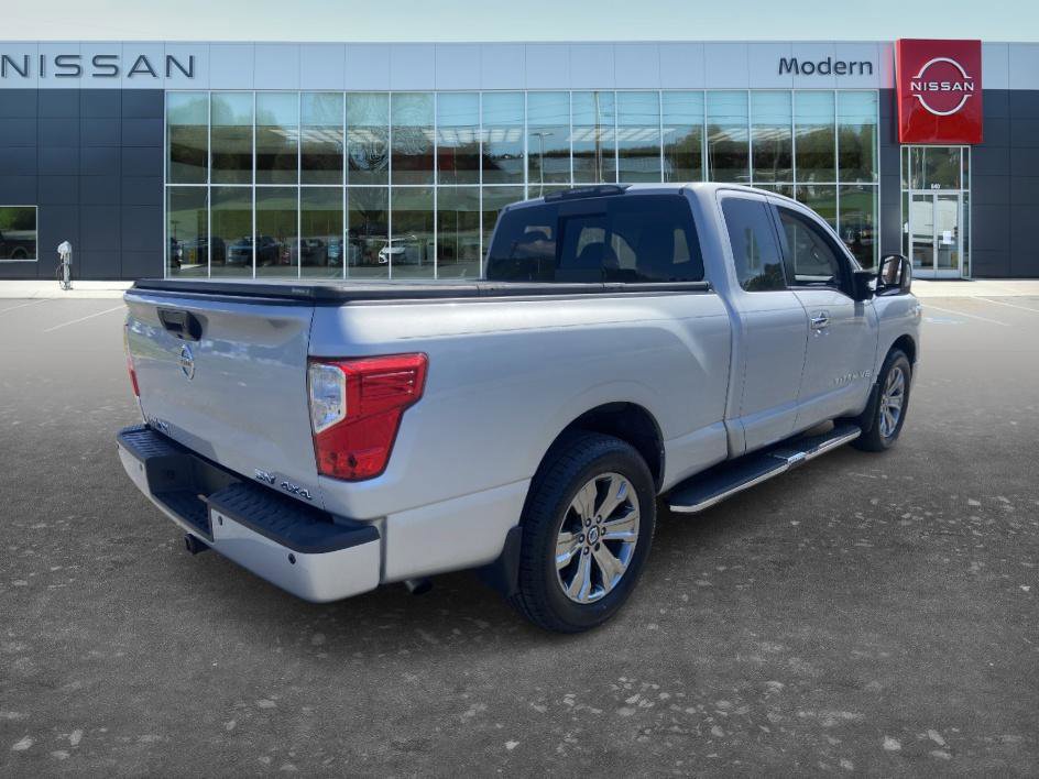 Used 2018 Nissan Titan SV w/ SV Convenience Package image 6