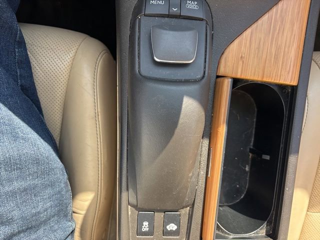 Used 2014 Lexus RX 450h AWD image 27