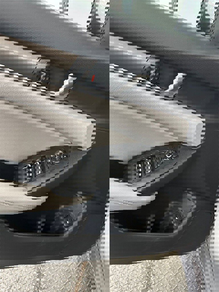 Used 2019 Honda Accord LX image 9