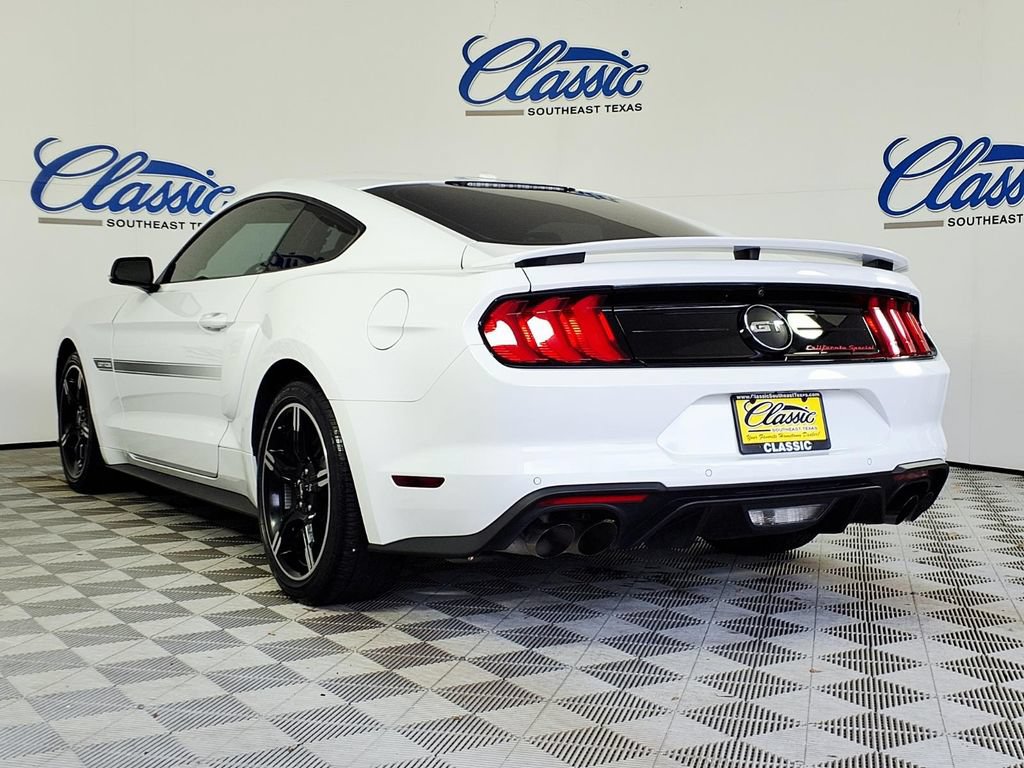 Used 2019 Ford Mustang GT Premium w/ Equipment Group 401A RWD image 2