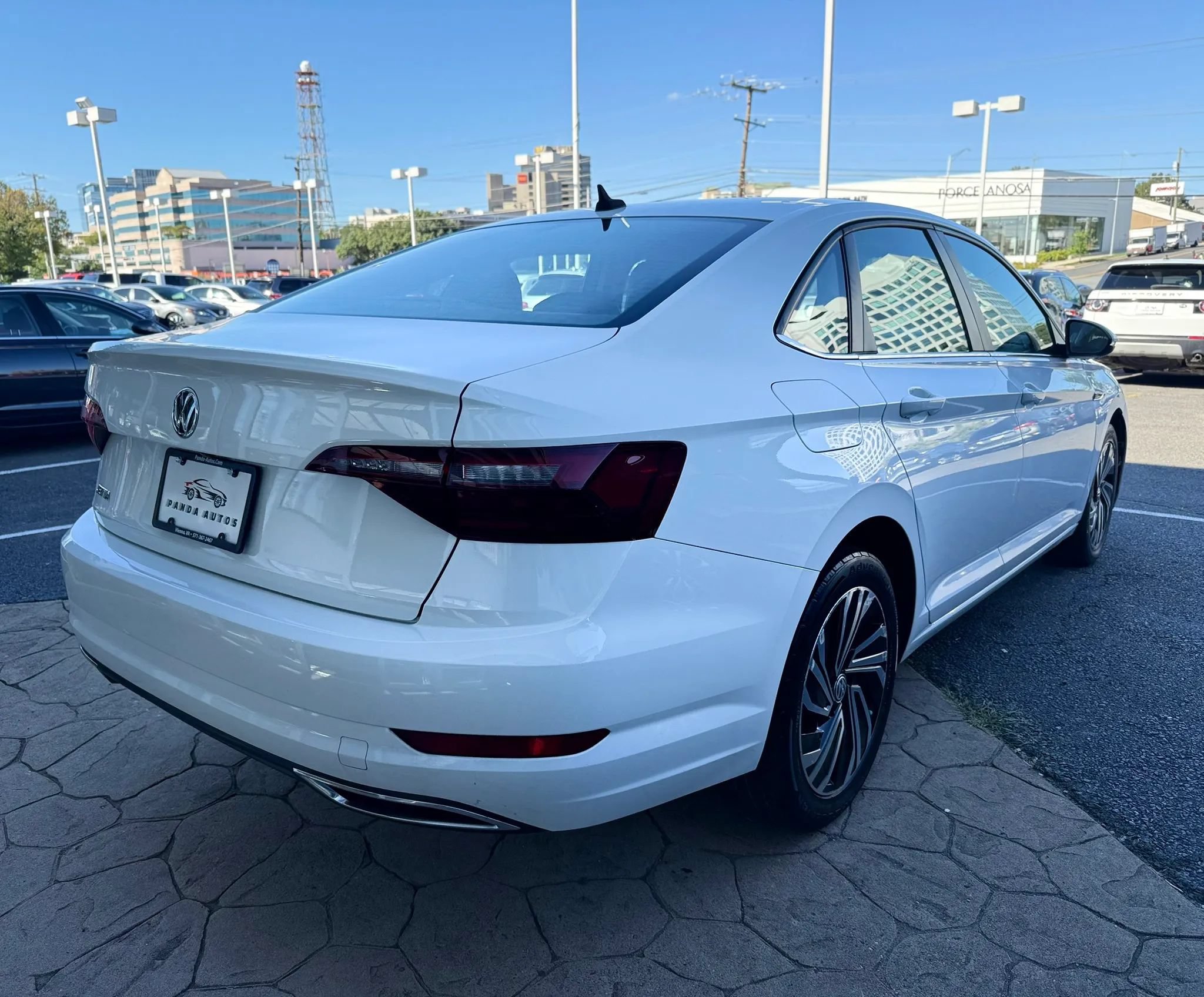 Used 2020 Volkswagen Jetta SEL Premium FWD image 7