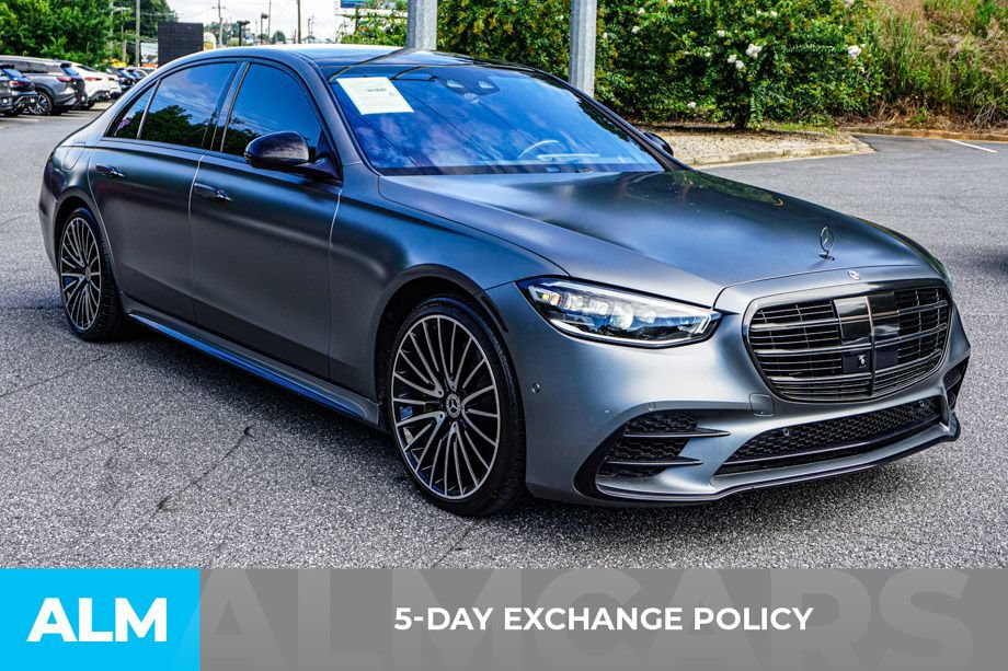 Used 2022 Mercedes-Benz S 580 4MATIC Sedan w/ AMG Line Package image 3