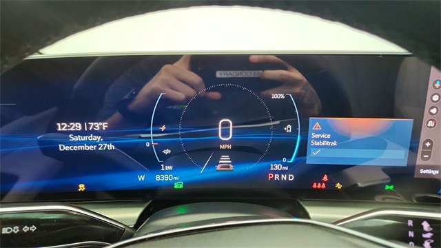 Used 2024 Cadillac Lyriq Luxury image 41