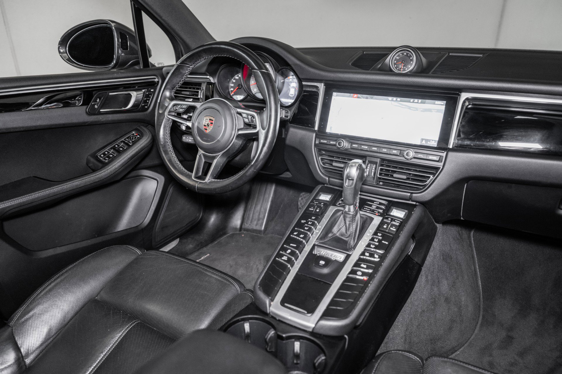 Used 2021 Porsche Macan S image 29