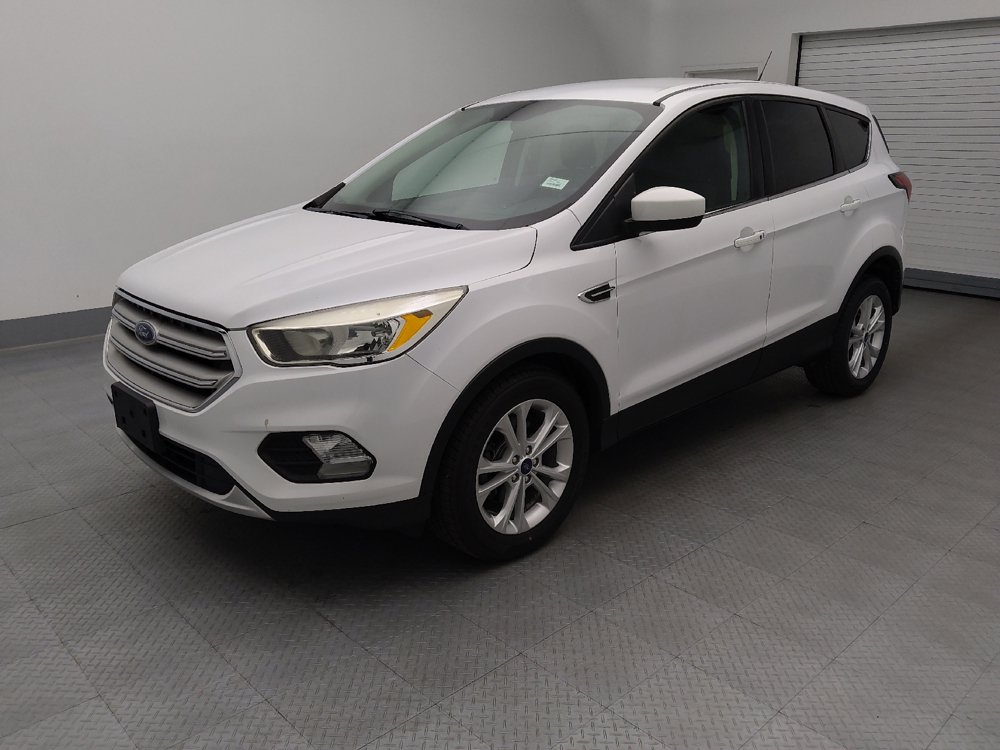 Used 2019 Ford Escape SE FWD image 2