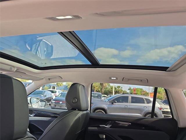 New 2026 Volkswagen Tiguan SE image 26