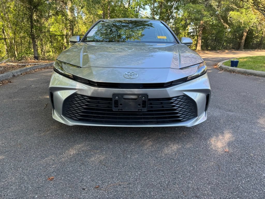 Used 2025 Toyota Camry LE FWD image 2