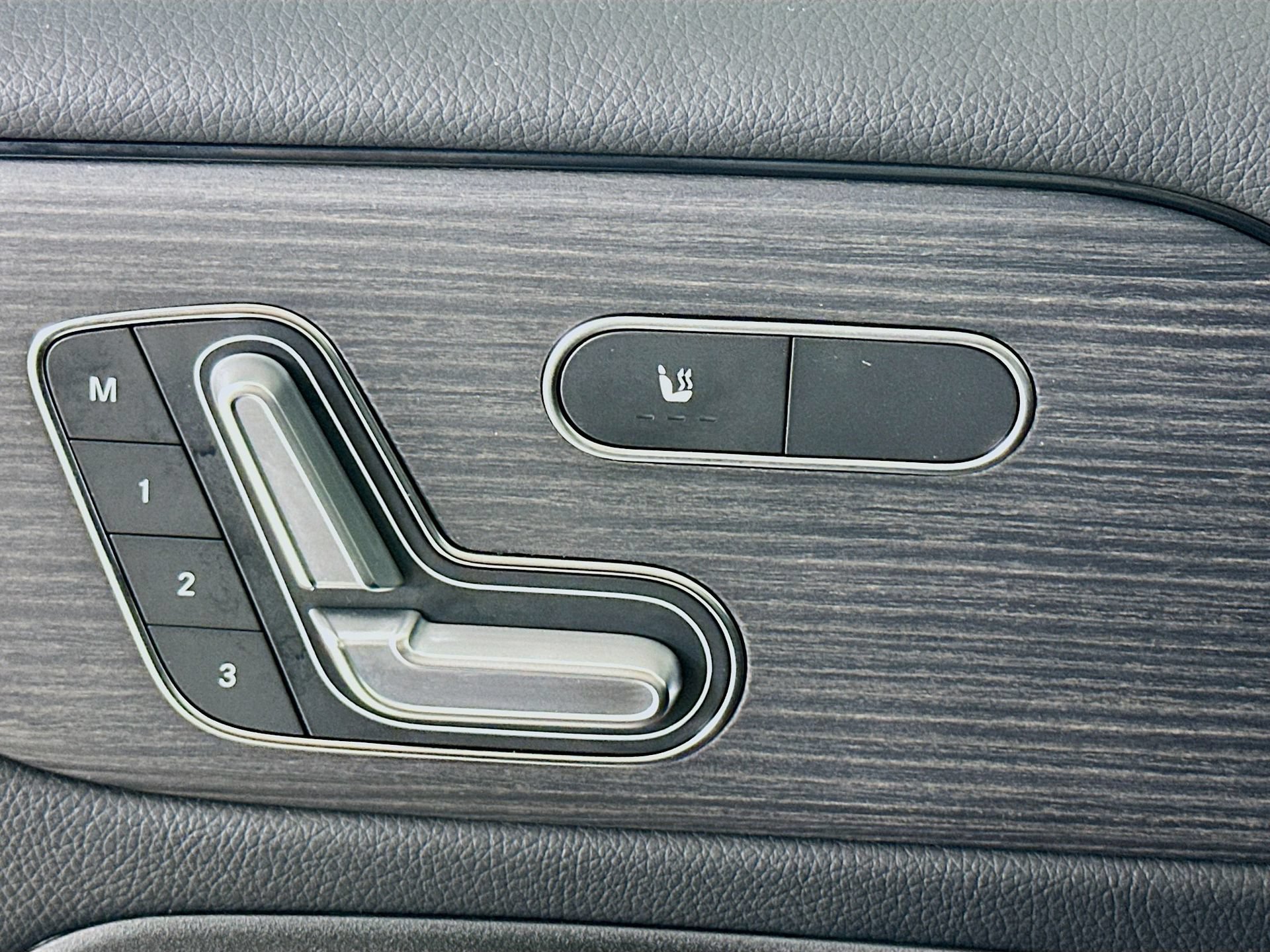 Used 2026 Mercedes-Benz GLB 250 4MATIC image 20